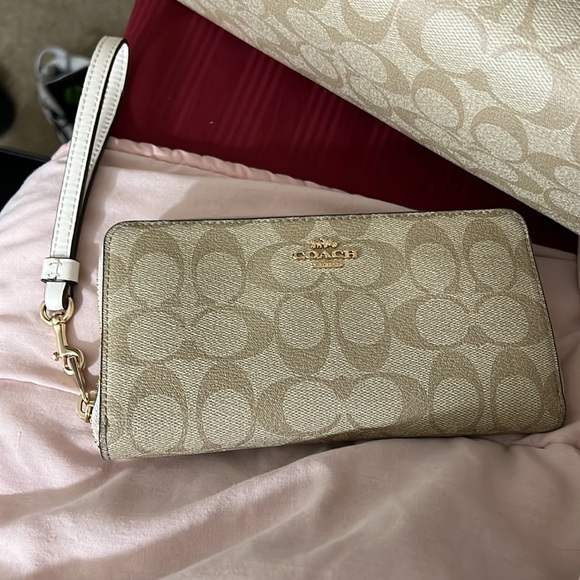 Coach Zip Top Tote Signature Canvas plus Wallet - Picture 5 of 7